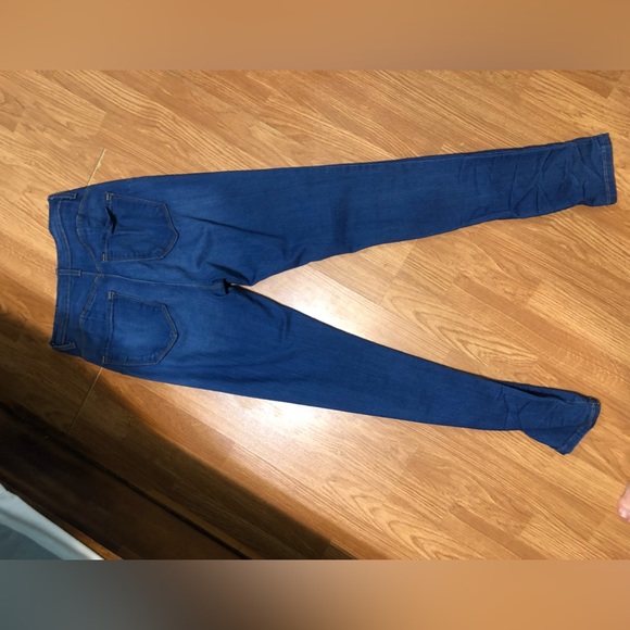 Like new! Stretchy butt lifting skinny high waisted jeans - Picture 2 of 6